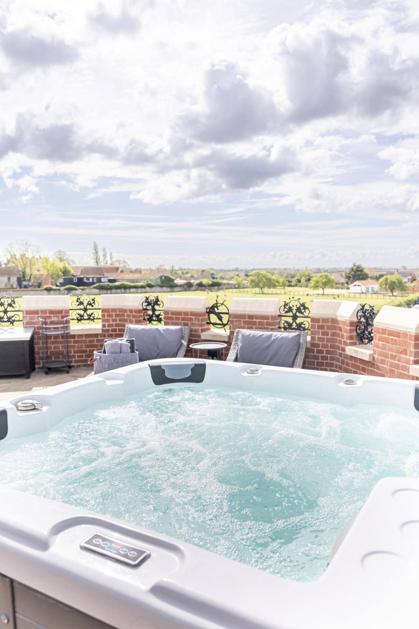 South Lodge, St Osyth Priory Saint Osyth エクステリア 写真